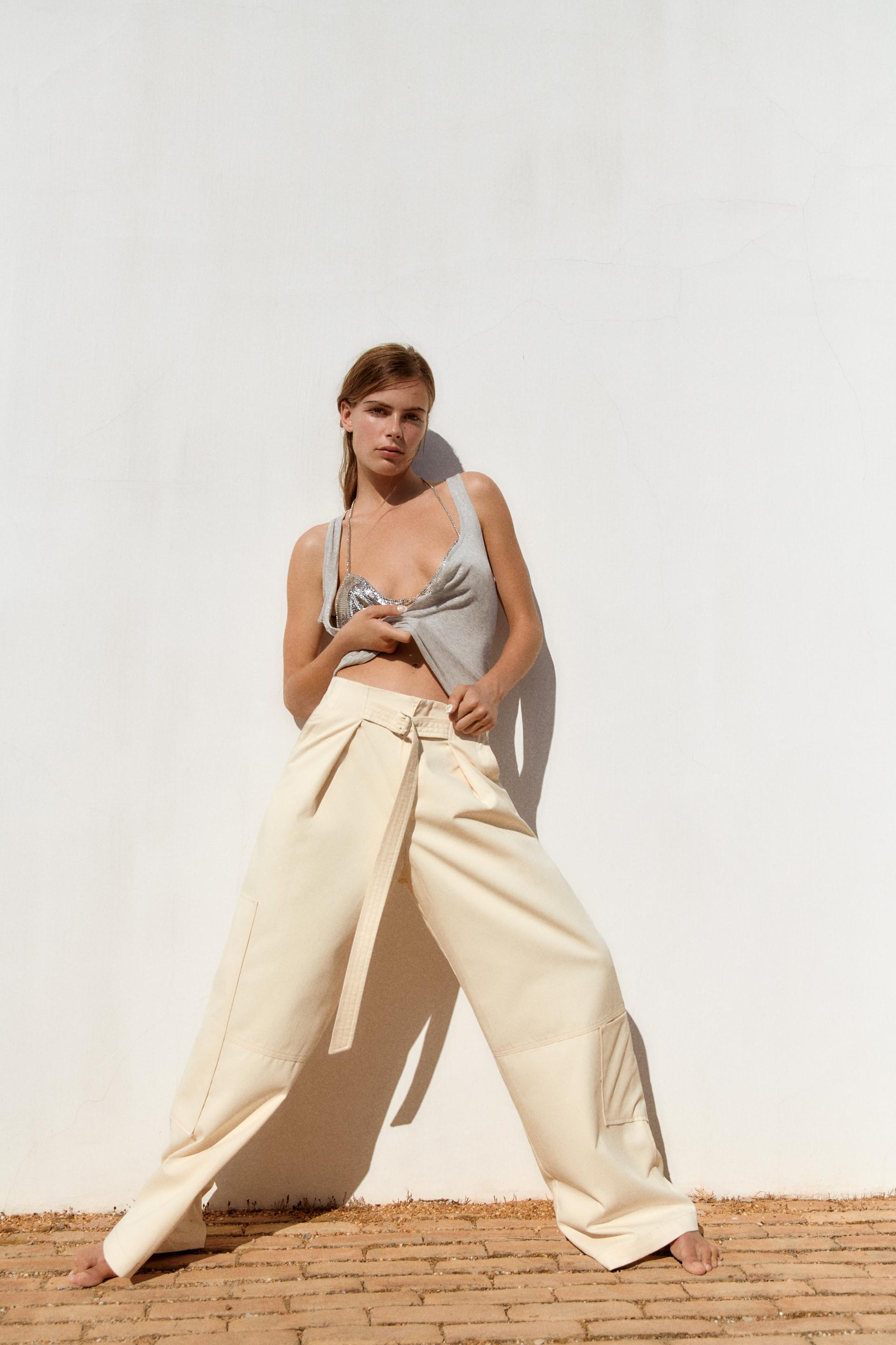 

БРЮКИ-МОРКОВКИ С ВЫСОКОЙ ПОСАДКОЙ