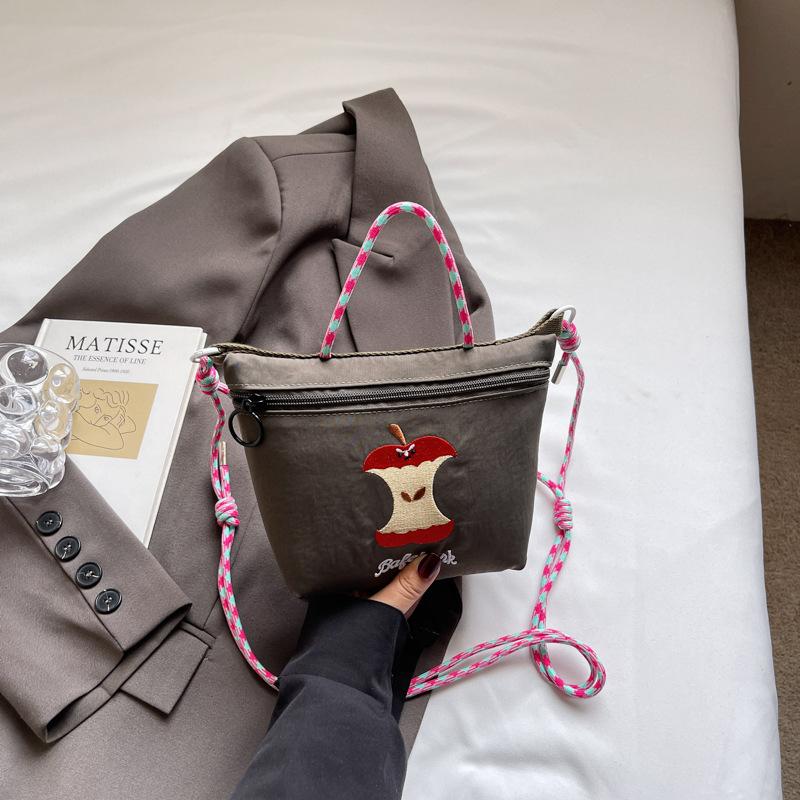 

Bag Women s Summer Mini Eco-Friendly Messenger Bag Lightweight Apple Embroidered Mobile Phone Bag Versatile Commuter Lightweight Nylon Bag серый