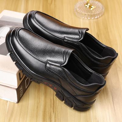 New Men's Casual Leather Shoes with Soft Soles and One Pedal, Middle-aged and Elderly Father Shoes, Light and Transparent Leather Shoes