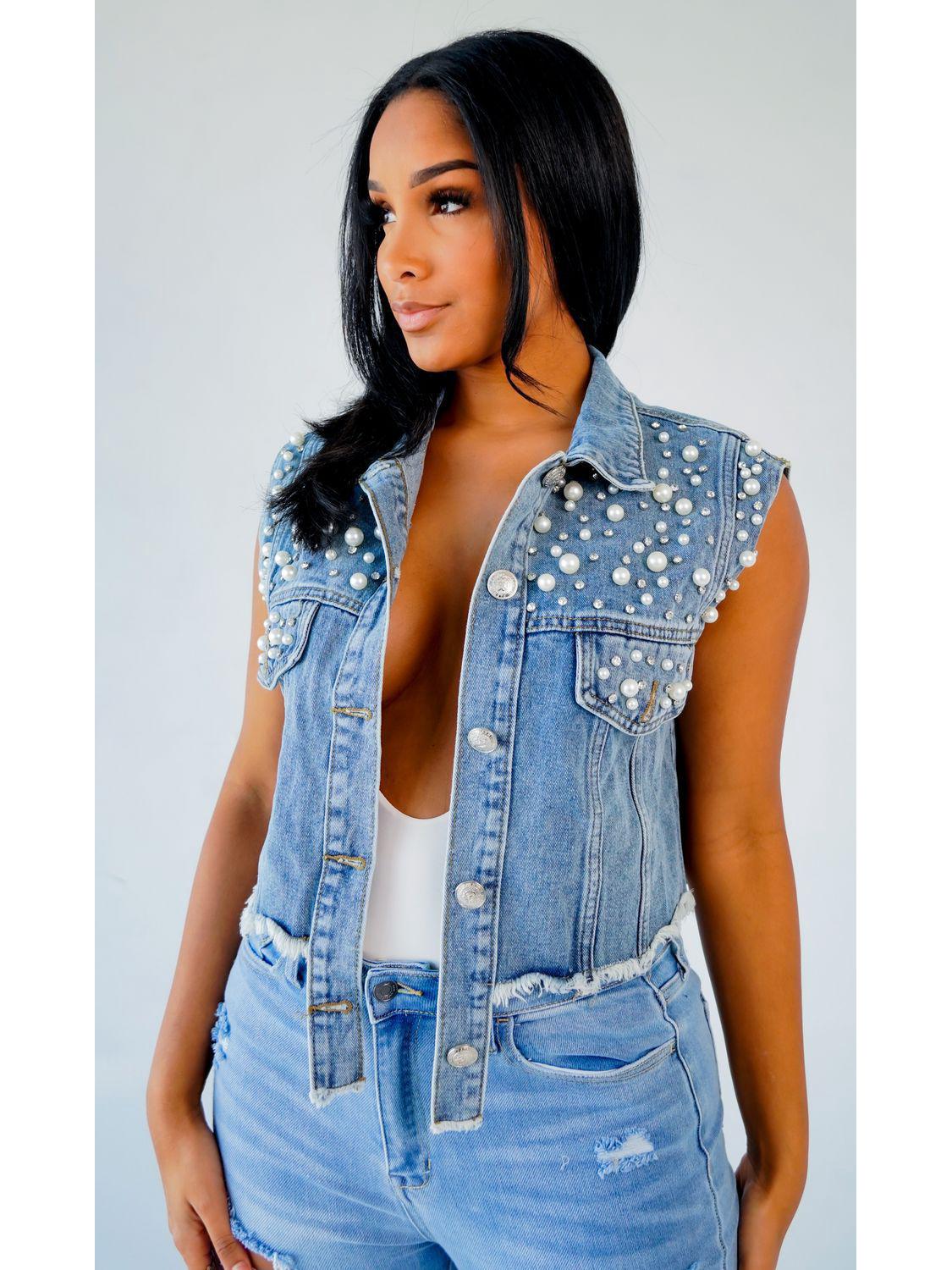 

Женский джинсовый жилет-шаль с бисером и стразами Large синий