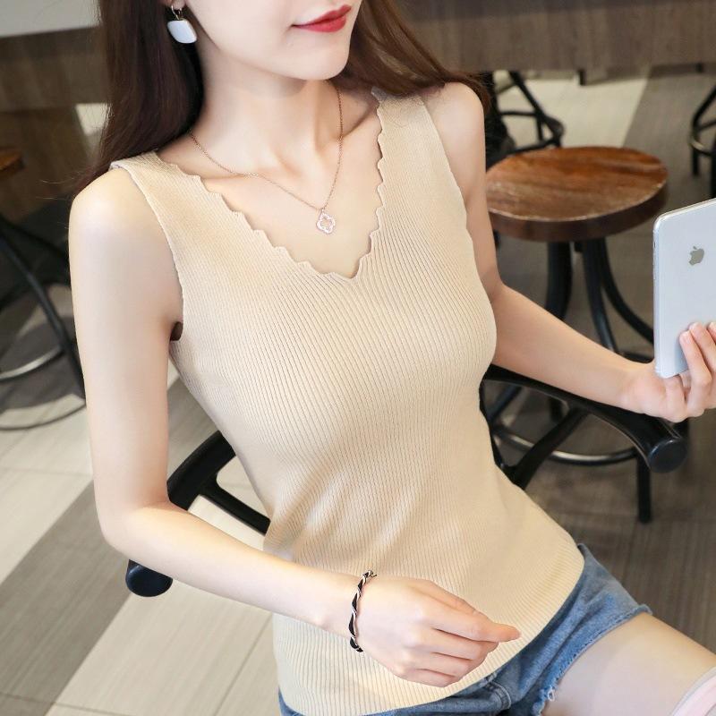 Women Wearing Loose Ice Silk Sweater with Inner Bottom Shirt V-neck Sleeveless T-shirt Top for Women Spring and Autumn