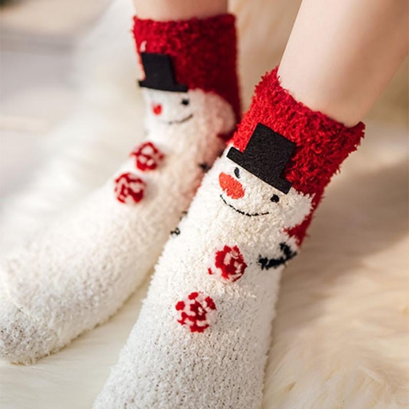 Festival Thickened Coral Velvets Floor Socks for Home Comfort Indoor Fuzzy Slipper Socks with Cartoon Christmas Pattern