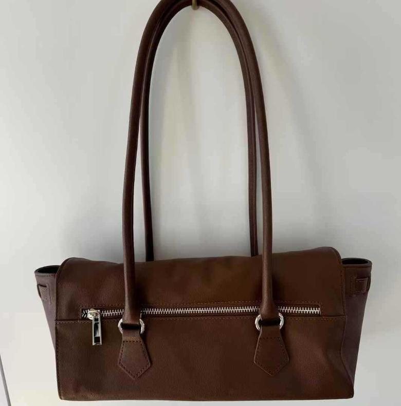 French Leather Women's Bag Cowhide Armpit Shoulder Bag Large Capacity French Stick Bag Commuting Tote Bag Women's Versatile Handbag