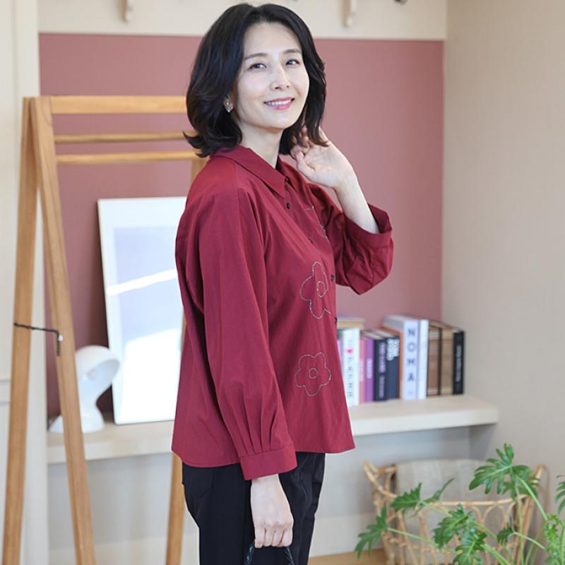 Shiz Madam Flower Chain Embroidery Blouse T57386