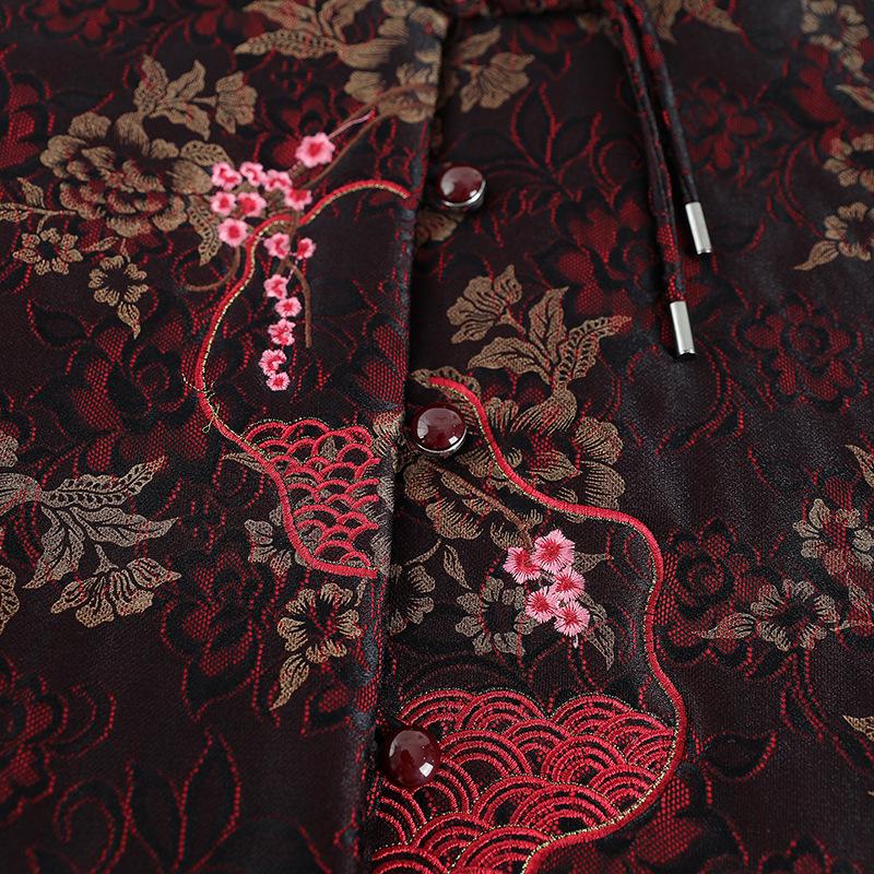 Warm Embroidered Cotton Tang Suit Jacket for Middle-Aged & Elderly Women - New Chinese Style, Fleece-Lined, Loose Fit