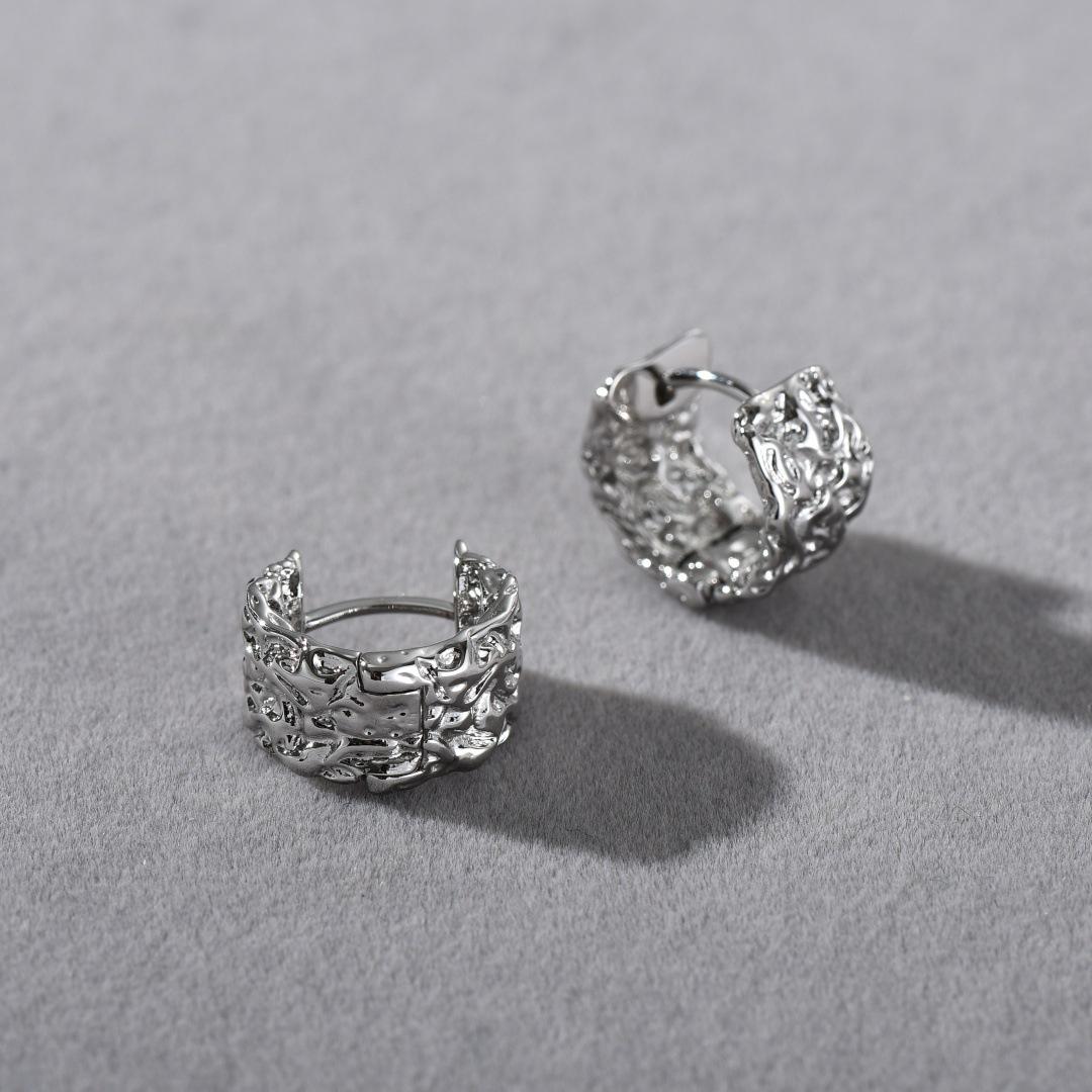 

Commuting Daily Irregular Folds Premium Sense Earrings Ear Buckles Niche Design Unique Trendy Temperament Earrings