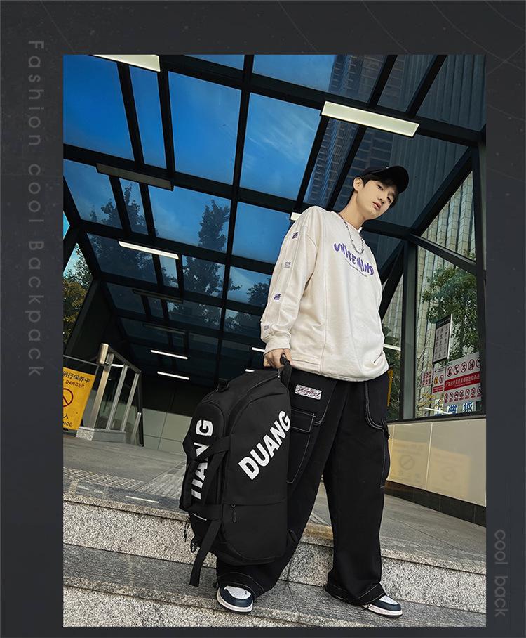 Versatile Large Capacity Sports & Travel Bag - Wet/Dry Separation, Handheld/Shoulder Carry for Fitness & Business Trips.