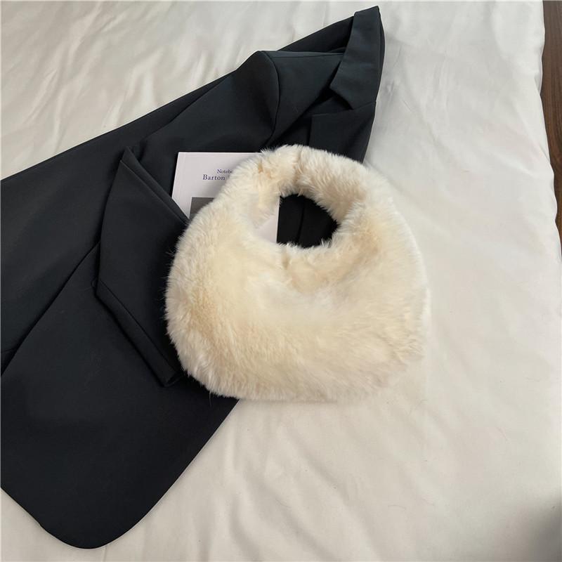 Korean Ins Trendy Fashion Plush Dumpling Bag 2025 Autumn New Foreign Style Plush Bag Large Capacity Shoulder Bag
