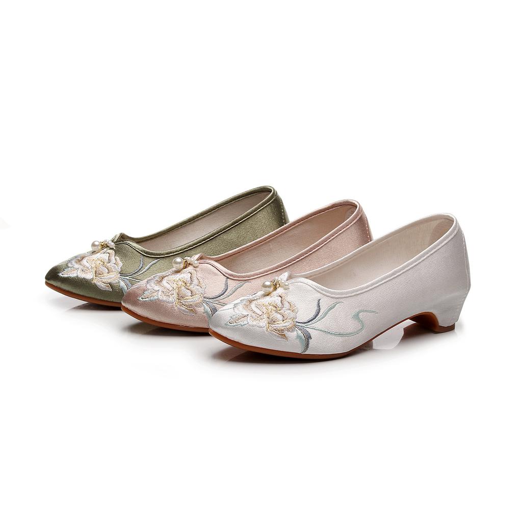 Chunxiang, New Embroidered Shoes Women's Old Beijing Cloth Shoes Low-heeled Chinese Style Cheongsam Single Shoes Retro Pointed Shoes