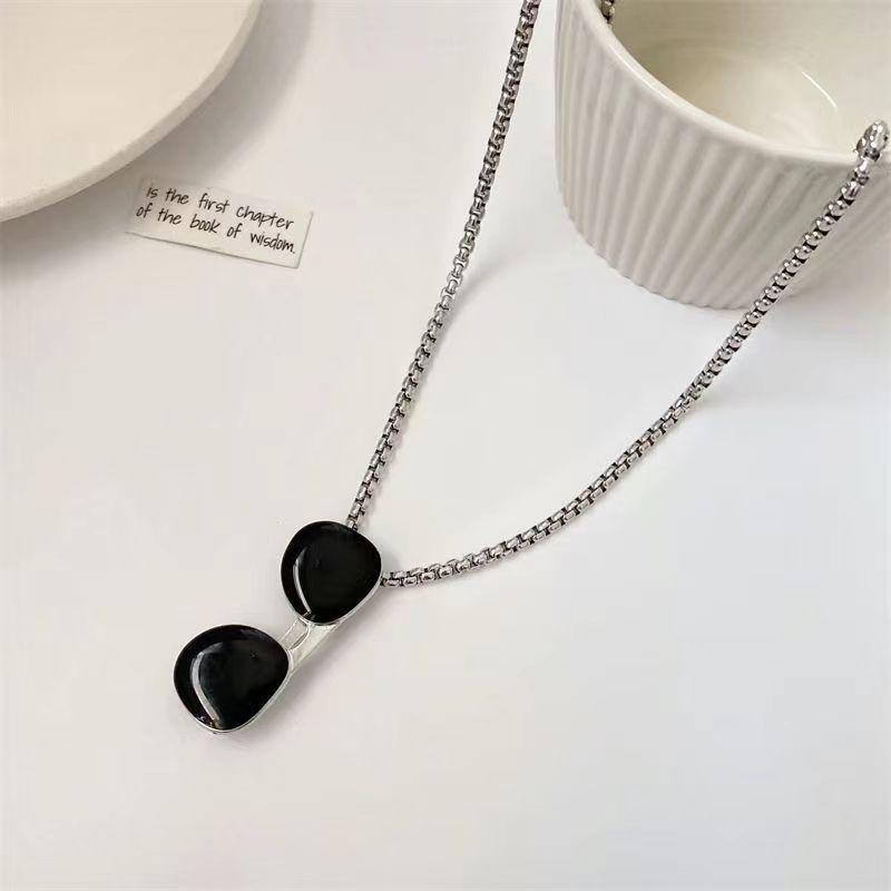 Y2K Retro Black Sunglasses Pendant On Silver Titanium Steel Chain - Hip Hop Street Style Necklace for Men & Women