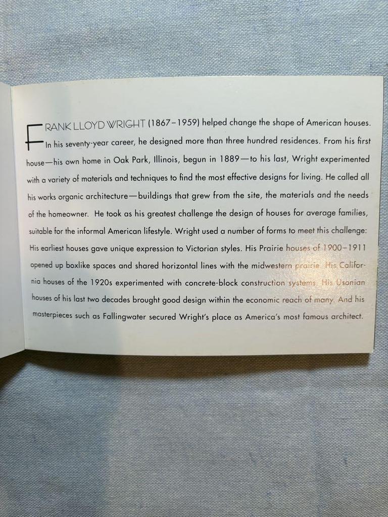 [USED] Frank Lloyd Wright Postcard Book FRANK LLOYD WRIGHT
