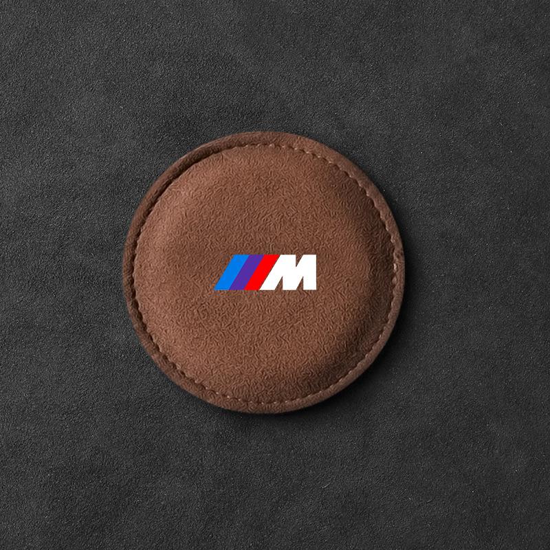 

Подставка под чашку с логотипом M, подушка на сиденье, противоскользящий коврик для BMW X6 X1 X2 X3 X4 X5 X7 E46 E39 E90 E36 E60 E34 E30 F30 E71 F10 F10 F11 F30 E34 E92 1pcs коричневый