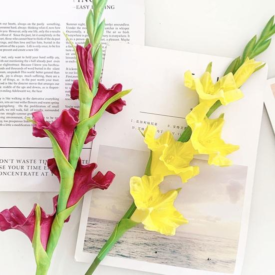 Künstliche Gladiolenblumen 22" Real Touch Blume mit langem Stiel 4 volle Blüten und 1 Knospe Gefälschte Orchidee für Vase