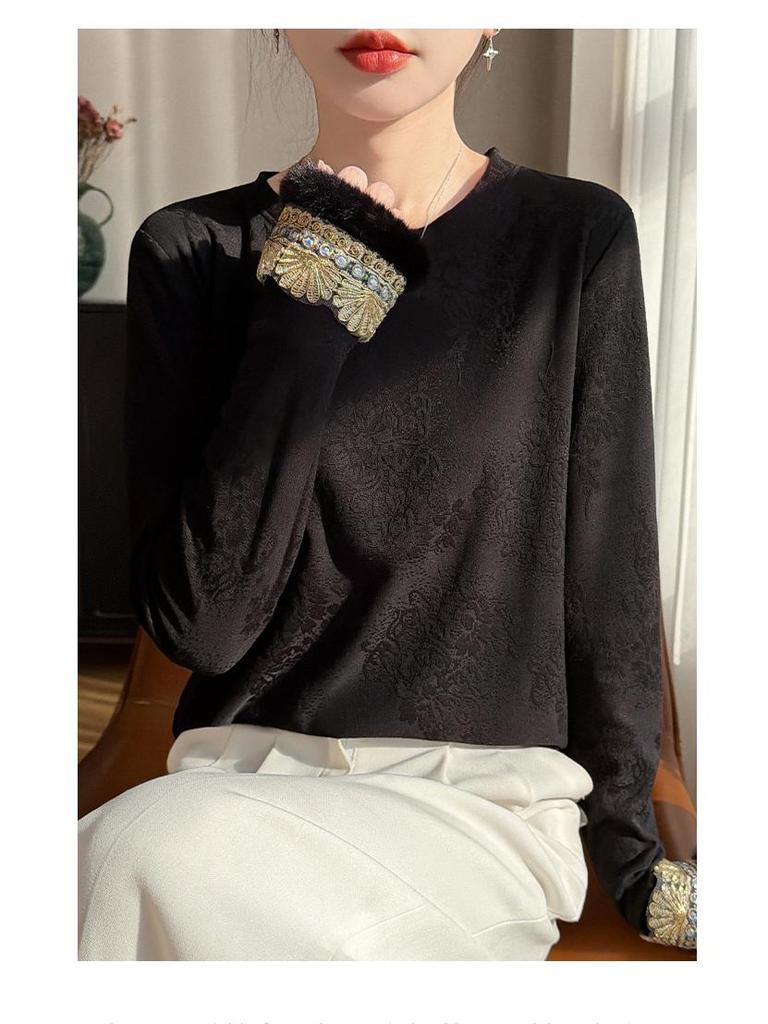 Women's High-End New Chinese Style Round Neck Warm Base Layer Top for Autumn and Winter Fashion