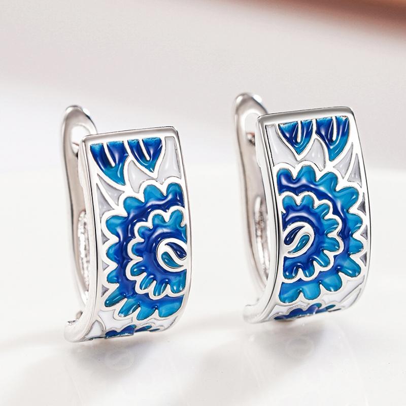 

Huitan Graceful Lady Elegant Hoop Earrings Delicate Blue Flower Accessories for Anniversary Party Temperament Female Zircon