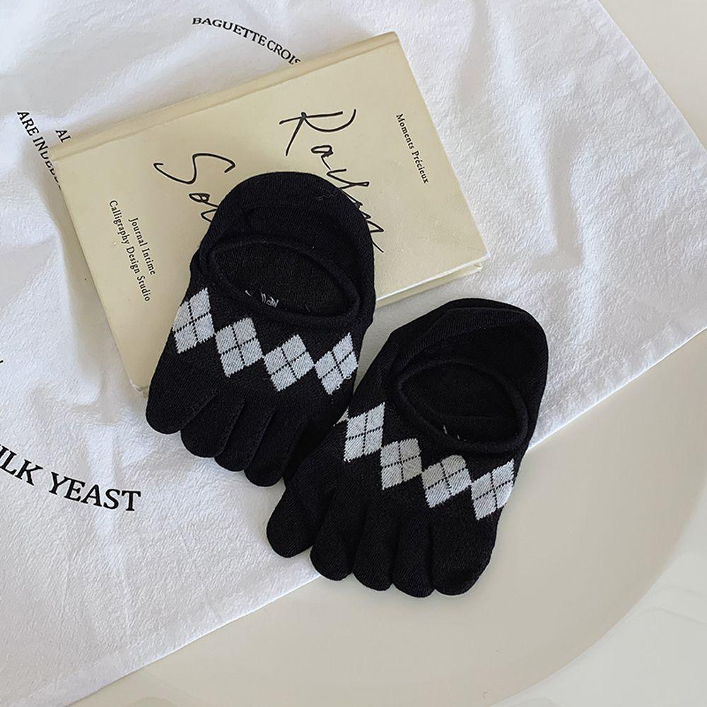 

Retro Short Lovely Bow Cute Bear Invisible Socks Five Finger Socks Sock Slippers Women Socks C