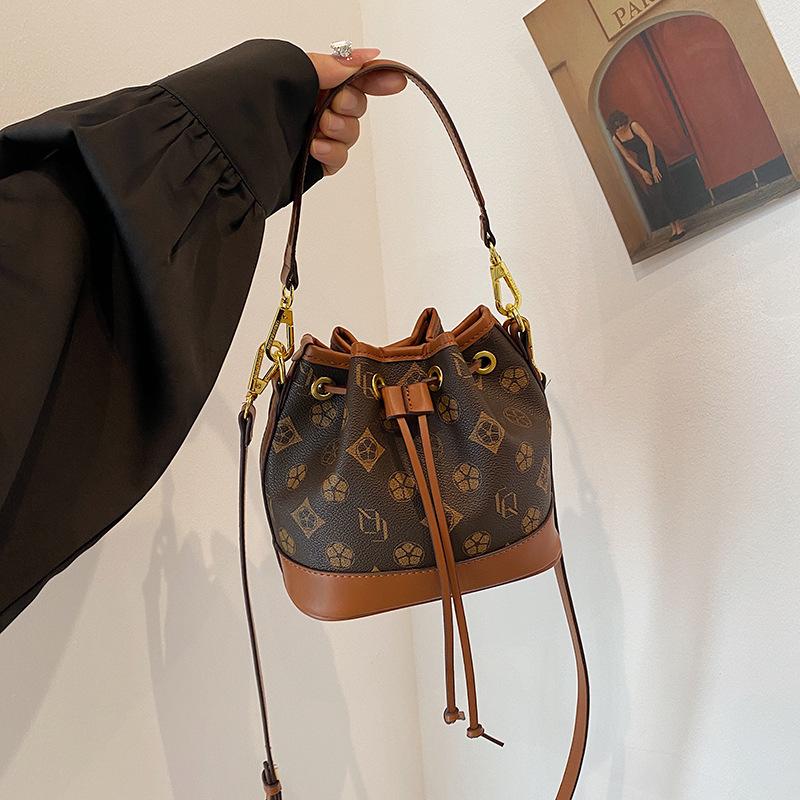 Legendary Kangaroo New Trendy Lucky Bag Bucket Bag Boston Bag Fashion Versatile Shoulder Bag Oblique Span Bag Women