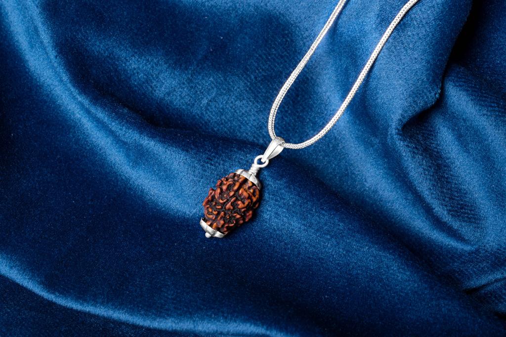 Natural 3 Mukhi Rudraksha 925 Siver Pendant | Bead For Courage, Focus, Positive Energy, Spiritual Energy & Healing Bead | Organic & Lab Certified