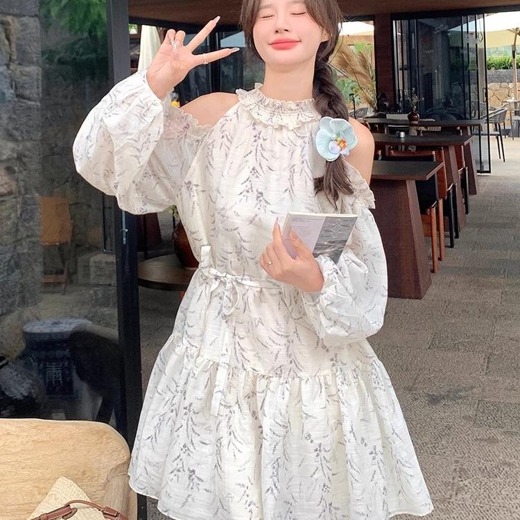 Off-the-shoulder floral dress women's summer 2026 new temperament gentle and cold feeling holiday style loose and thin skirt