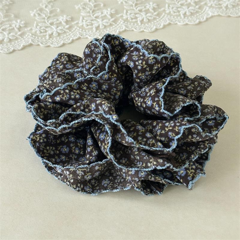 Komplexer Blumendruck Mehrlagige Rüschen-Kopfbedeckung Bestickter Rand Voluminöse Haarkreise Barock Romantischer Stil Haargummis für Hochzeiten
