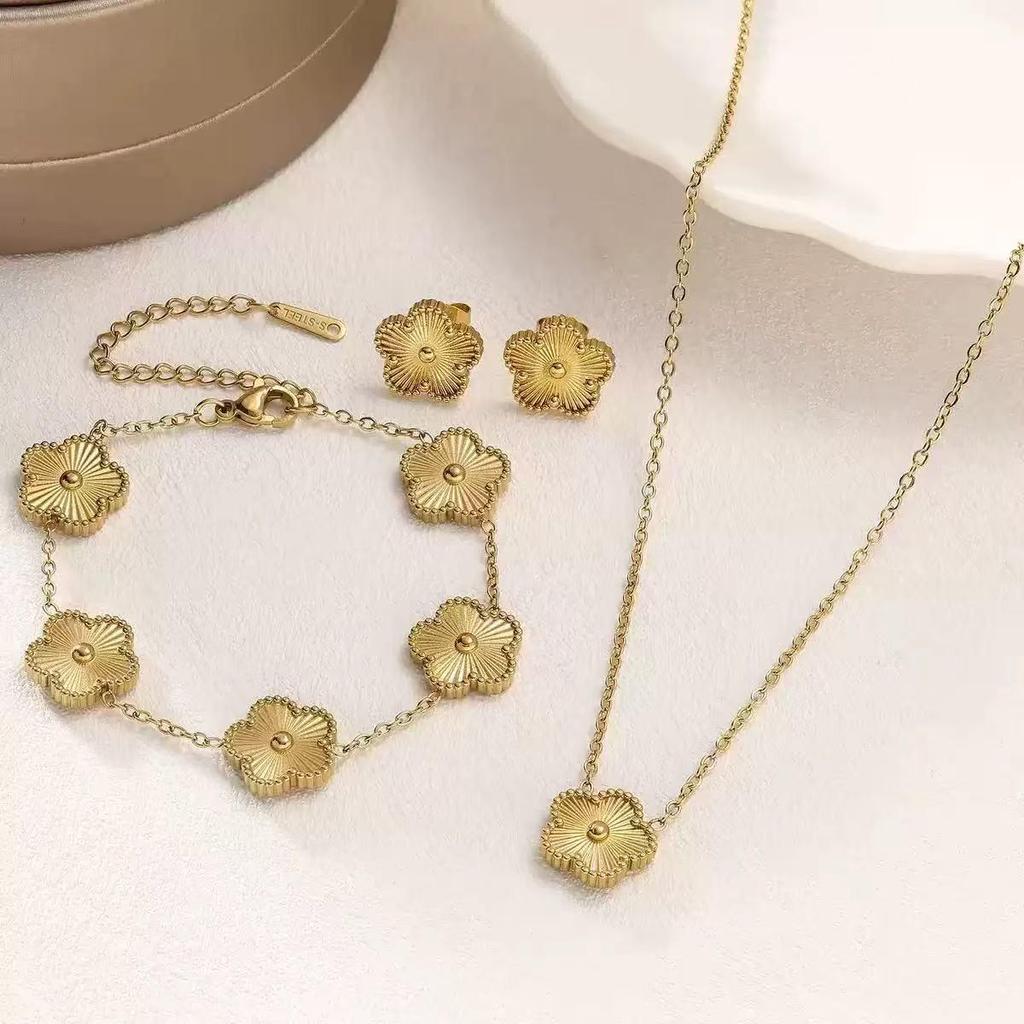 European High-End Titanium Steel Lucky Five-Leaf Flower Mother-of-Pearl Jewelry Set