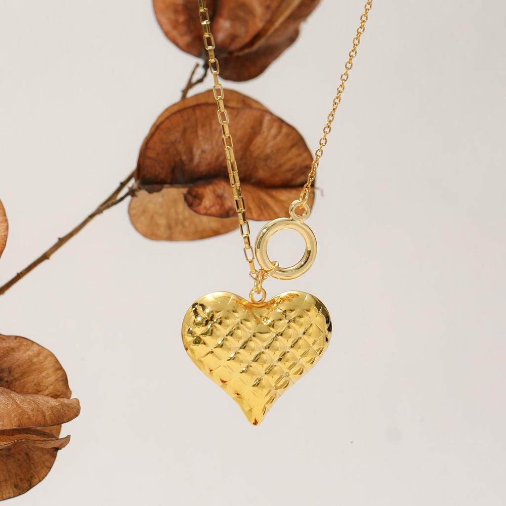 Plaid 3D Heart Asymmetrical Gold Necklace - Women's Collarbone Chain