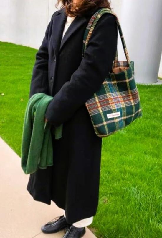 culmvale Checkered Tote Bag with Gusset and Interior Pocket, Stylish Canvas Design for Women, Girls, Adults, and Kids, Perfect for Commuting to