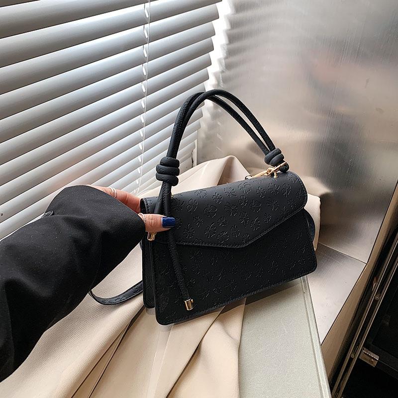 

Однотонная модная ретро корейская версия новая женская сумка женственность иностранная универсальная личность простая легкая роскошь сумка-мессенджер чёрный