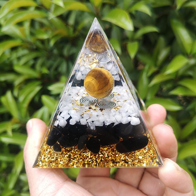 Gold Pyramid Crystal Gravel Resin Crafts - 3D Creative Ornament Base 8cm x Height 8cm