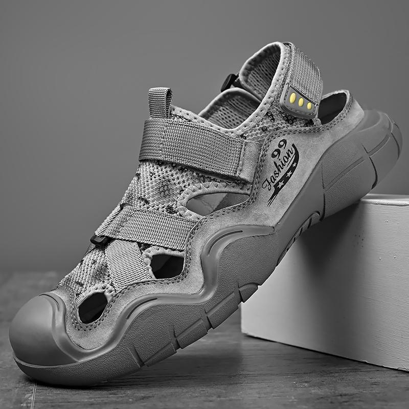 Men’s Closed Toe Water Sandals Outdoor Hiking Shoes