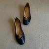 Rindsleder-Version~ Echtes Leder Retro Kamelie flacher Mund Ein-Pedal Einzel-Schuhe Damen Neue flache Schuhe Oma Schuhe