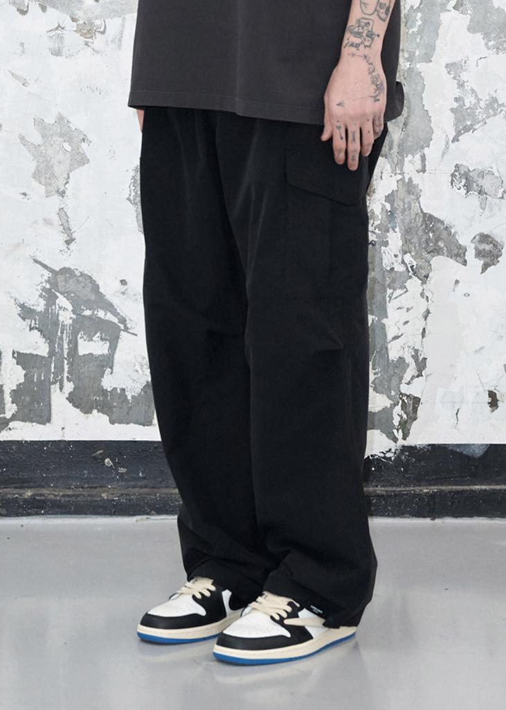 LIMELIGHT APPAREL Wide Fit Nylon Cargo Pants (Black)