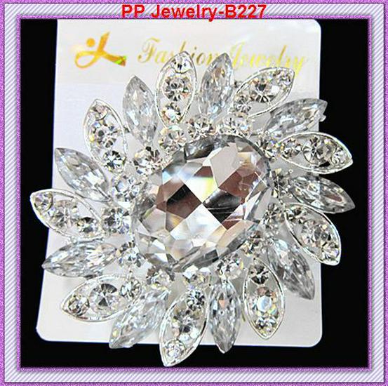 Elegant Crystal Rhinestone Brooch | Versatile Pin for Evening Gown  Clothing Accessories