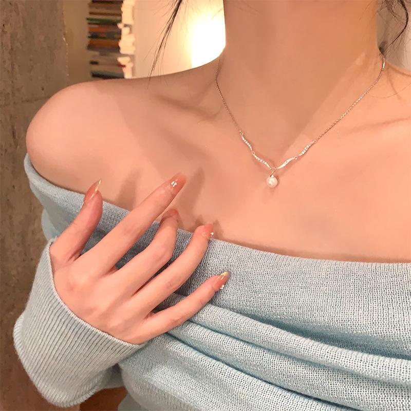 Super Sparkling Zircon Tiger's Eye Pearl Necklace French Light Luxury Elegant Clavicle Chain Fashion Versatile Temperament Necklace