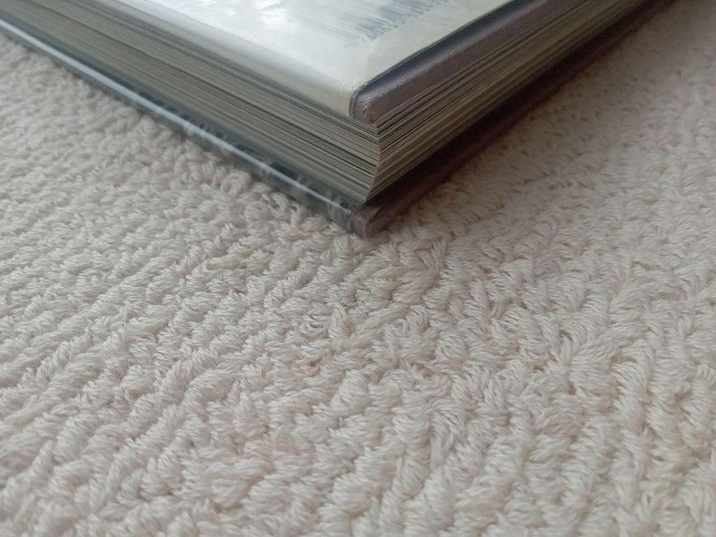[USED] Photobook: Hidden Beauty Microworlds Revealed