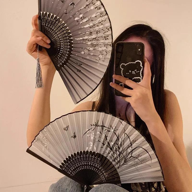Chinese Folding Fan: Portable Black Bamboo Hanfu Dance Accessory