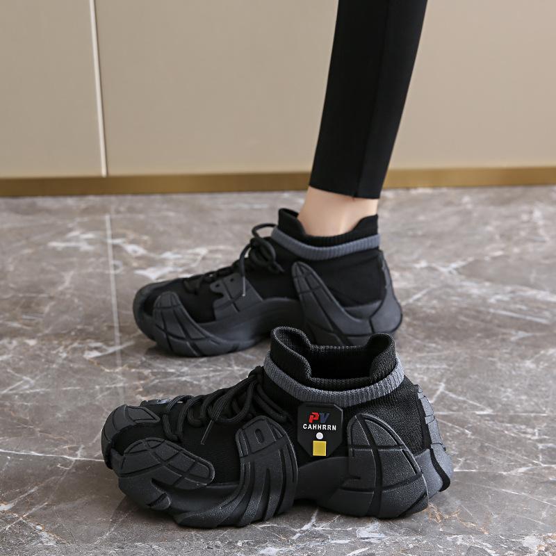 

Flying socks shoes trendy with bag soles mecha dad shoes teen students outdoor sports running shoes 44