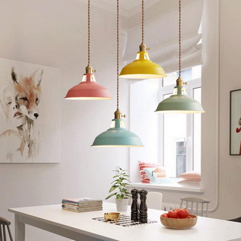Black Wrought Iron Loft Retro Industrial Pendant Lamp for Bars, Restaurants, and Coffee Shops