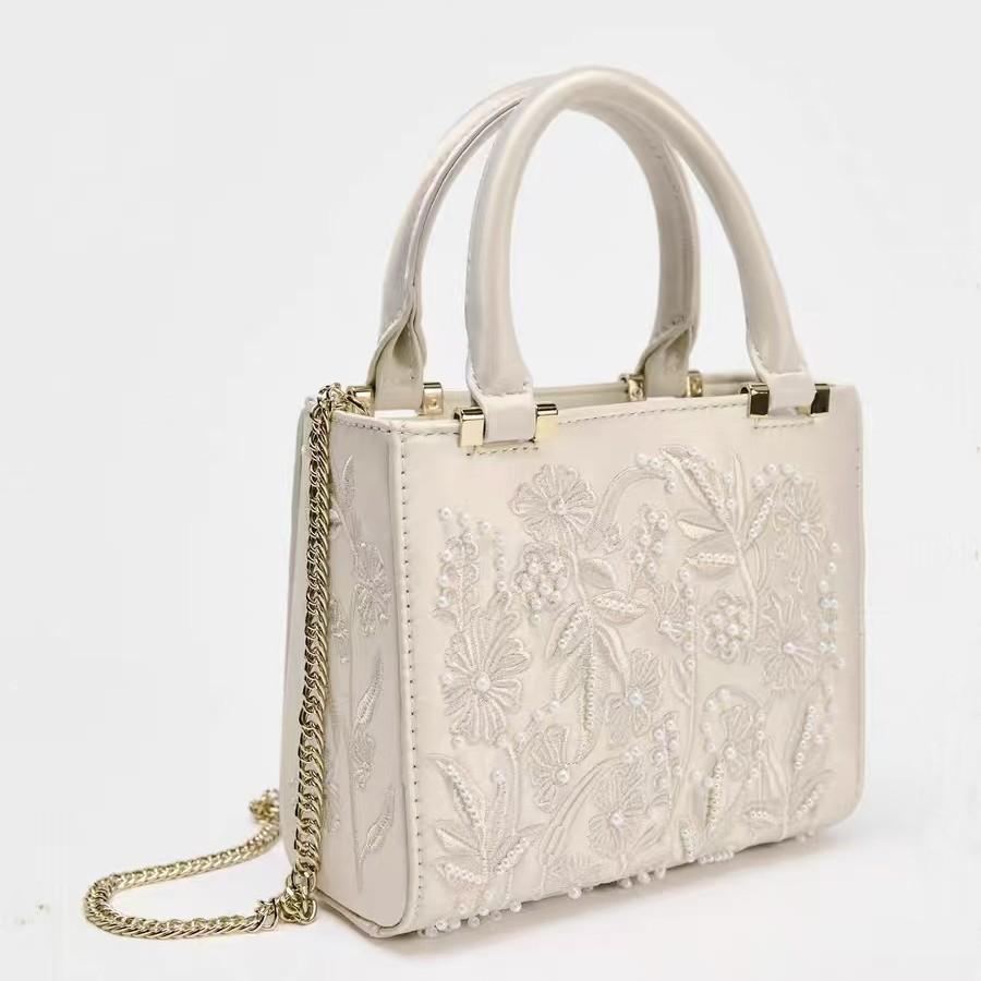 

Fashion Floral Embroidery Square Bag Tote Bag Large Capacity Women s Handbag Lady Purse Shoulder Crossbody Bags 14.5X17X6CM