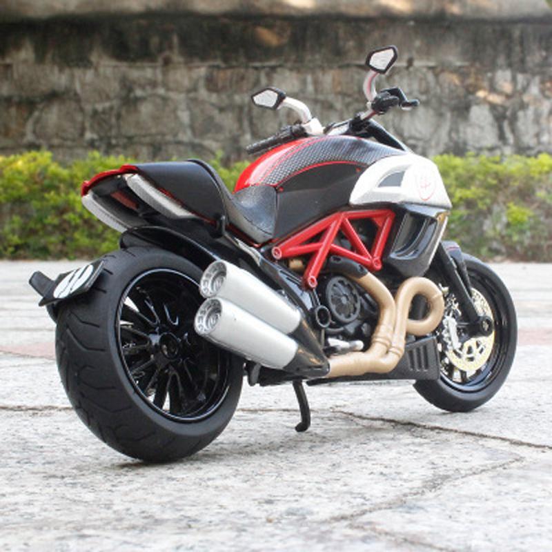 1/12 Scale Ducati Diavel Model Alloy Motorcycle Diecast Model Children's Toy Kids Gift Birthday Present for Boys Display Model