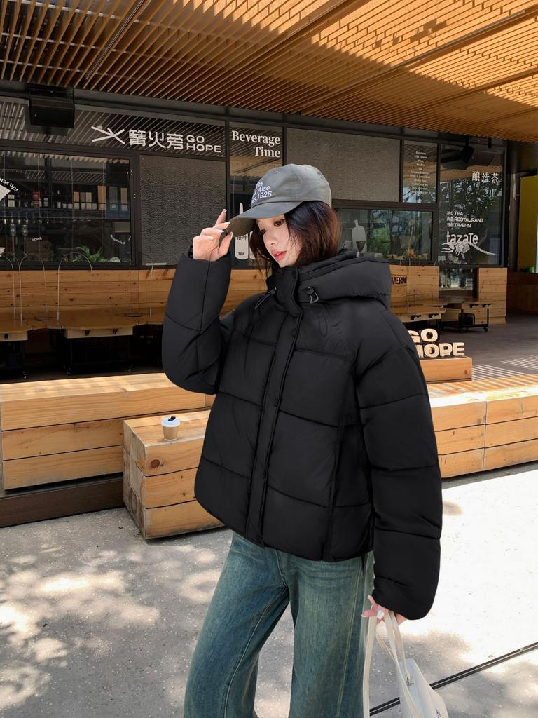 Down cotton clothes 2025 winter new loose women look thin foreign style small people look tall warm short coat tide