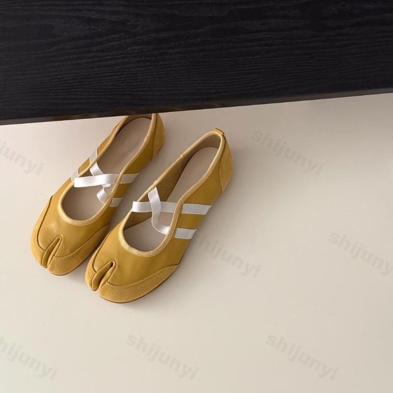 Damsko Balettlägenheter 2026 Vår Sommar PU-läder Skor Mary Janes Skor Korsrem Mode Lättviktiga Halkfria Vardagsskor