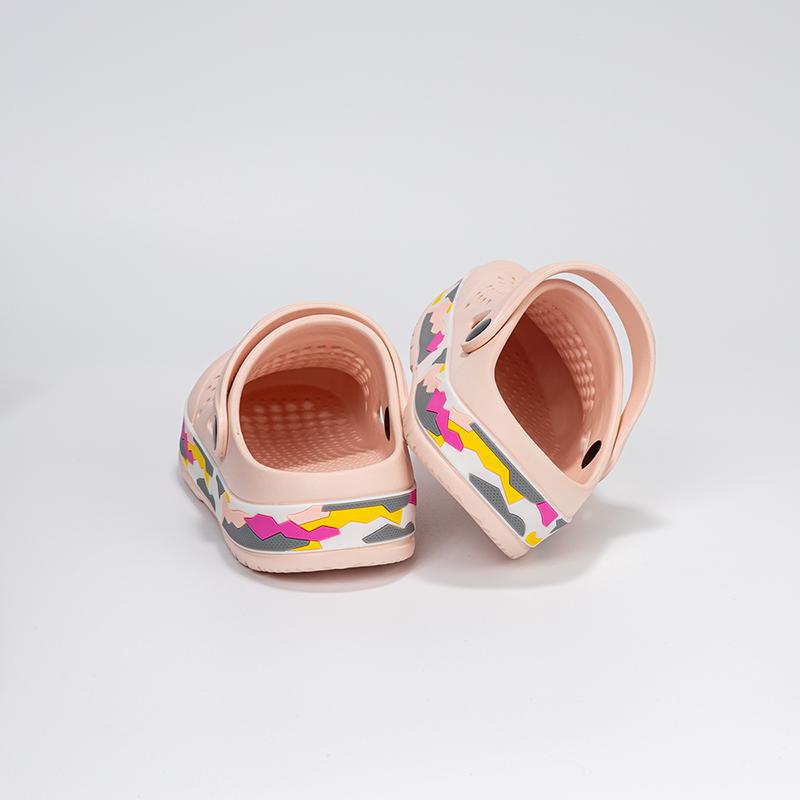 Fashion Clogs Women Sandals Casual Shoes EVA Lightweight Sandals Unisex Colorful Shoes For Summer Beach Sandals