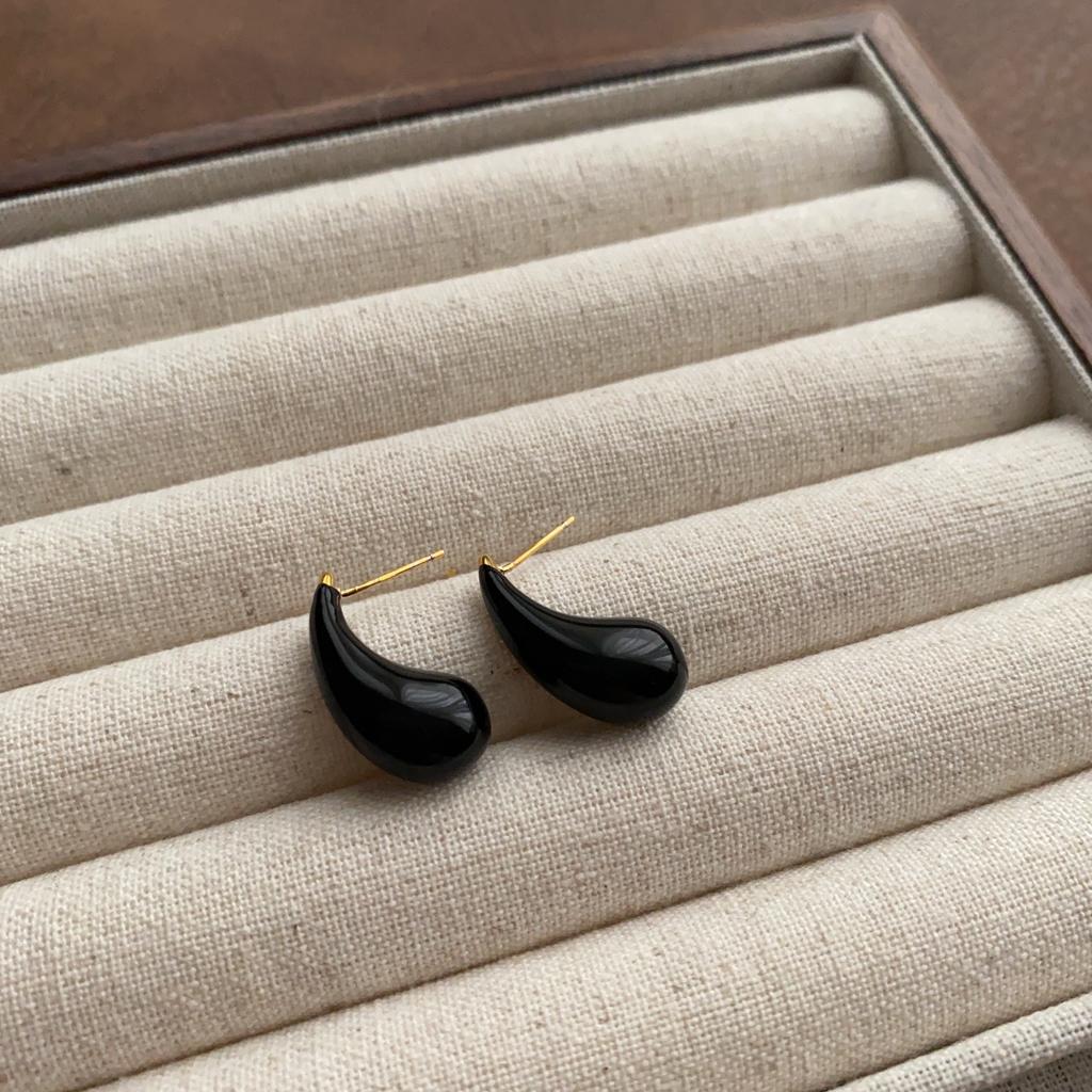 Classic retro geometric enamel glazed earrings simple low-key earrings high-end exquisite earrings
