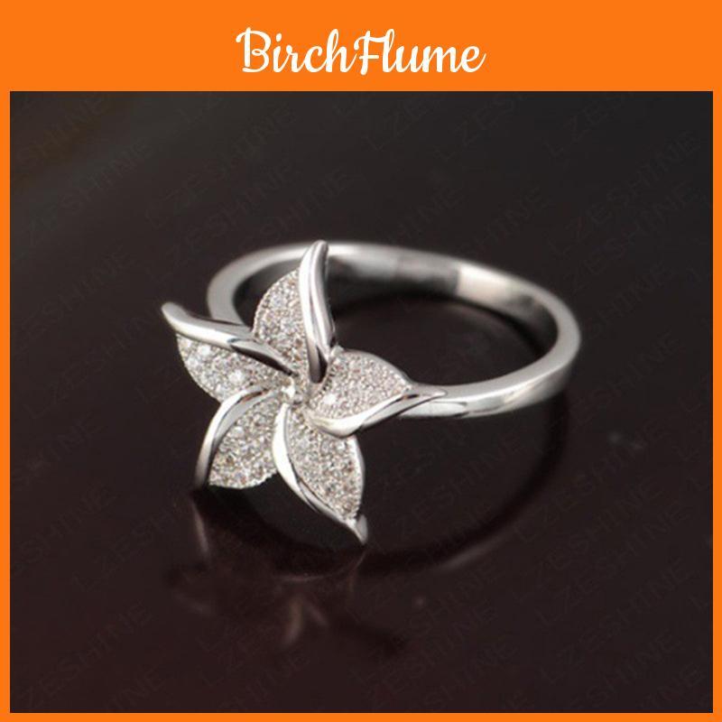 Stunning Anello a Forma di Mulino a Vento alla Moda con Design Floreale Placcato Argento per Donne