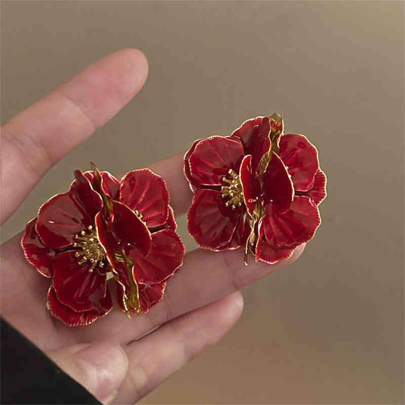 Medieval Vintage Dripping Oil Flower Earrings Retro Niche High-end Earrings Light Luxury Versatile Temperament Earrings Women
