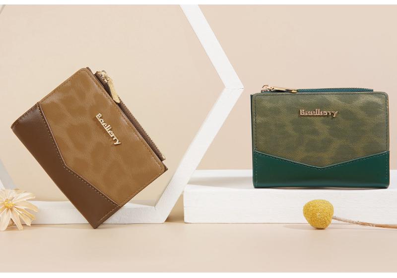 Women's Short Style Wallet: Multi-Card Slot, Large Capacity, Luxury Coin Purse for Students