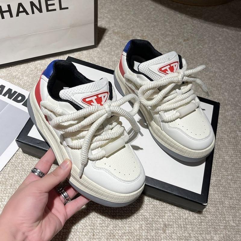 Hong Kong style bread shoes student white shoes breathable board shoes autumn new versatile casual sports shoes women