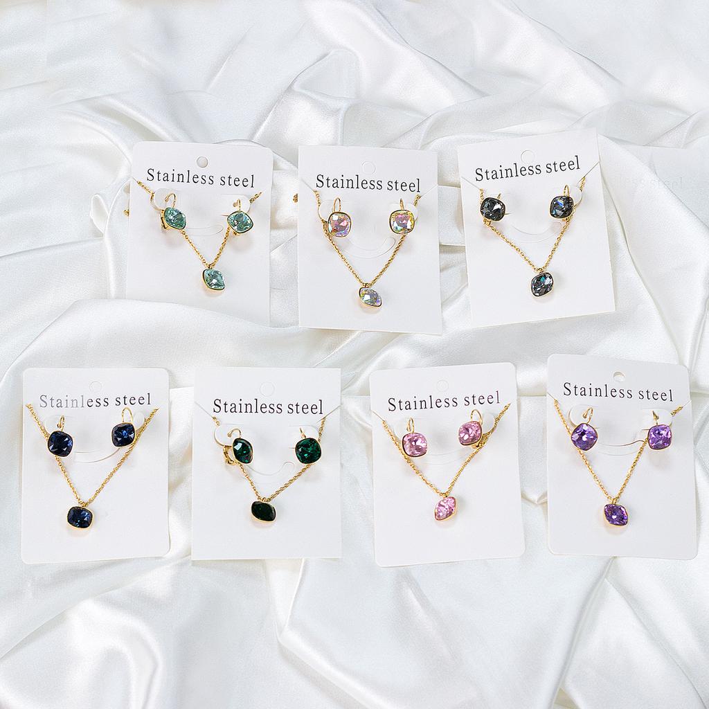 Elegant Gold Earrings And Necklace Set Delicate Women's Jewelry Collection