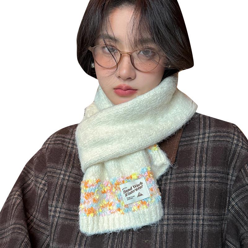 Zimný šál Candy Dots 2024: Mäkká, Žiarivá, Pletená Vlna